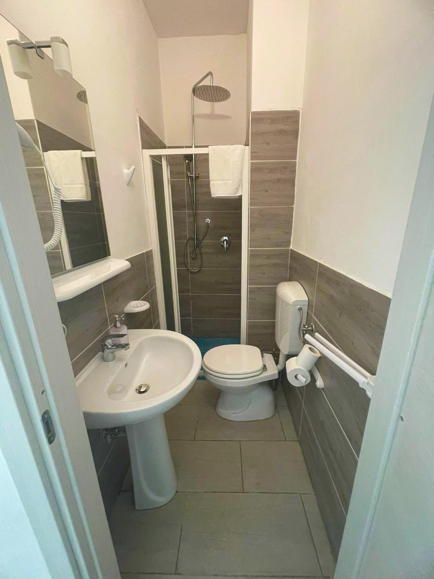 A San Lazzaro Rooms San Lazzaro di Savena Exteriör bild